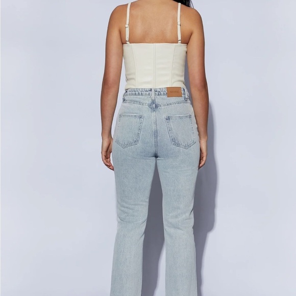 MESHKI MESHKI
Alaia
Lace Up Corset Pu Top - Wheat - Picture 6 of 15